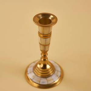 Soporte de vela de latón de alta calidad con soportes de vela de iglesia de latón antiguo hechos a mano para el hogar - Product Image 1