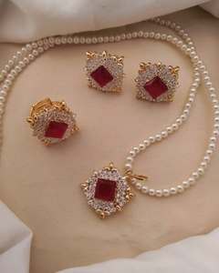 ชุดต่างหูสร้อยคอสร้อยคอสไตล์วังชุดต่างหูมุกหลายชั้นสำหรับผู้หญิง - Product Image 3