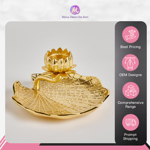 Design accrocheur Vaisselle en forme de fleur Bougeoir T-Light doré avec plateau décoratif de l'Inde Exportateur d'origine - Product Image 6