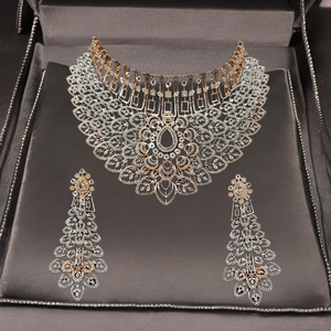 Elegante juego de gargantilla de diamantes para mujer con montajes elegantes para bodas y compromisos - Product Image 2