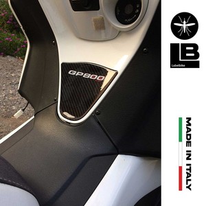 Protezione per Poggiapiedi Centrale in Resina Gel 3D per Scooter Gilera Gp800, Accessori Compatibili per Scooter - Product Image 2