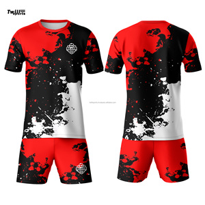 Ensemble de maillots de football en polyester 100% personnalisé OEM Uniforme de football blanc d'entraînement d'équipe pour hommes et enfants avec chaussettes de sport personnalisées - Product Image 1
