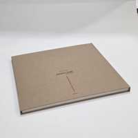 Impression de catalogues couleur à couverture rigide en promotion, impression offset à bas prix pour prospectus et brochures d'entreprise avec estampage à chaud doré sur carton