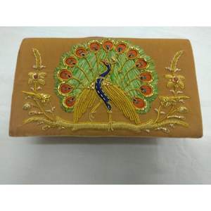 ซิปผ้าแคนวาสแบบคลัทช์ของผู้หญิงสุดอินเทรนด์สุดหรูแนวแฟชั่นปักลาย zari กึ่งอัญมณีประดับด้วยลูกปัดไข่มุก - Product Image 1