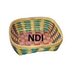 Panier de fruits en rotin à décor de table au design unique Panier de rangement décoratif incurvé à la main en Offre Spéciale pour aliments et fruits - Product Image 1
