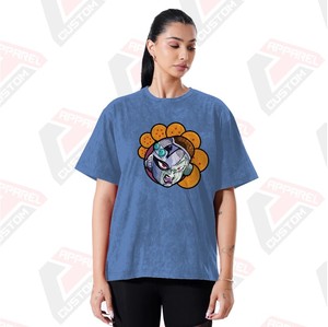 T-shirt élégant pour femme en denim délavé, appliques, perles, confortable, tendance, écologique, hauts d'été en denim, batik, velours côtelé 100% - Product Image 1