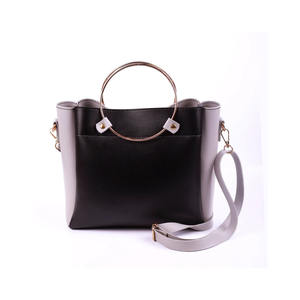 Sac décontracté élégant avec des accents dorés pour les femmes élégantes Sac à main Sorties du soir - Product Image 1