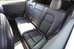 รถเทสล่า โมเดล Y ลองเรนจ์ AWD Plus ปี 2022 มือสองเกรดพรีเมียม ไม่เคยมีอุบัติเหตุ - Product Image 6