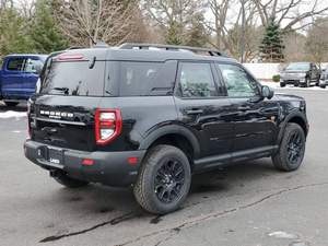 Ford Bronco Sport Badlands 2024, SUV Manual Turbo con Asientos de Cuero, Interior Oscuro, Volante a la Izquierda, en Venta - Product Image 3