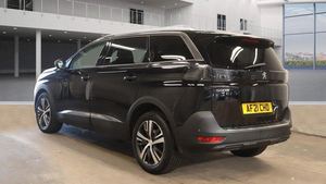 USADO LHD/RHD 2021 PEUGEOT 5008 SUV 1,5 ALLURE PREMIUM EAT8 - Product Image 2