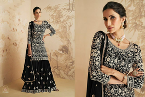 Collection Premium Eid Gharara : Plazzo élégant avec dupatta en Georgette de renard lourdement brodé de sequins, magnifiquement orné pour femme - Product Image 3