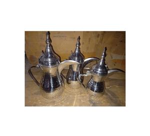 Bouilloire à thé de qualité supérieure au design moderne, bouilloire à thé en acier inoxydable pour les articles de mariage au prix le plus bas du monde du métal indien - Product Image 1