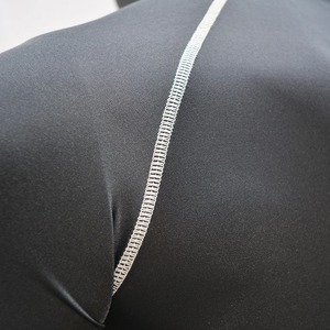 Drop Ship Noir Respirant Surf UPF 50 Rashguard Shirt Manches Courtes Maillot de Bain UV Nouvelle Version Anti-UV RashGuard pour le Surf - Product Image 6