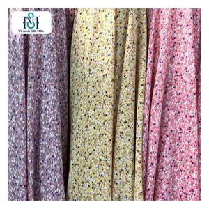 Tissu extensible dans les quatre sens super doux personnalisé 5% Spandex 95% tissu imprimé tissé en polyester pour robes - Product Image 3