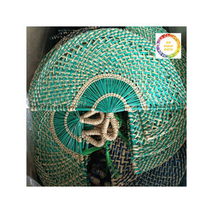 Decora tu espacio vital con un abanico de algas marinas que agrega calidez y encanto costero a cualquier interior - Product Image 1