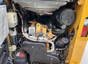 Livraison gratuite Chargeuse compacte Caterpillar 262D 75 ch 3 tonnes homologuée CE EPA avec chargeur frontal et accessoire de chargeuse compacte - Product Image 6