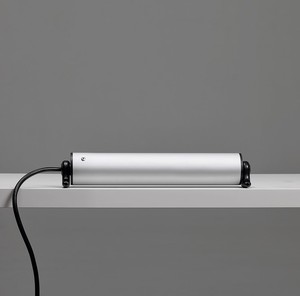 Multipresa in alluminio con cavo e interruttore, 4 prese + 3 porte USB, montaggio orientabile (Simon BM526401) - Product Image 6