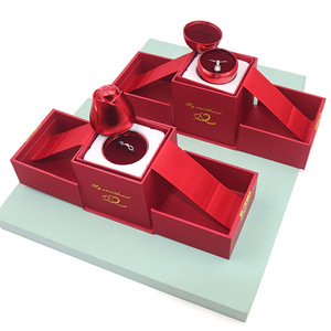 Cajas de joyería de <span class=keywords><strong>rosas</strong></span> encantadas de tendencia en línea en forma de rosa, caja de joyería en forma de rosa de elevación, caja de anillo de collar en Stock - Product Image 3