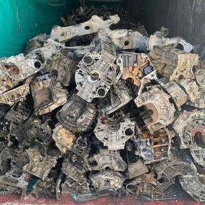 Déchets de bloc moteur en aluminium de haute pureté, modèle de déchets de jantes en aluminium coulé pour moteur ou extrusion - Product Image 1