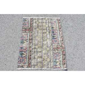 Hecho a mano Vintage 2.3x3ft Beige alfombra turca Rectangular bambú seda poliéster para sala de estar o pasillo de cabecera patrón - Product Image 1