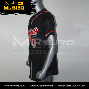 Maillot de baseball personnalisé sublimé Legends Finlande 49 noir avec bordure rouge unisexe à manches courtes col en V coupe ample fermeture boutonnée anti-humidité - Product Image 4