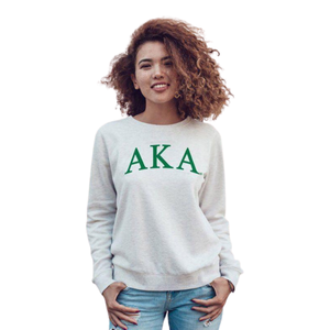 Sudadera con Cuello Redondo y Letras Griegas Arqueadas AKA, Blanca con Letras Griegas Verdes Bordadas Personalizadas, Sudadera con Cuello Redondo para Hermandades - Product Image 1
