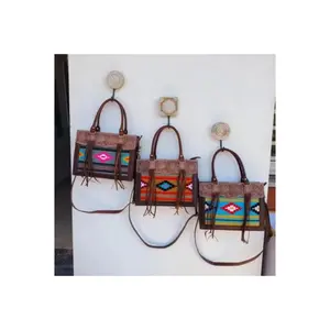 Bolsas femininas com franjas de couro astecas, sacolas de compras elegantes e elegantes estilo vintage, acessórios perfeitos para uso real, novas e artesanais