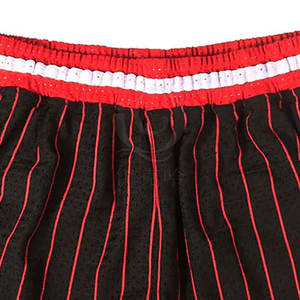 กางเกงขาสั้นผู้ชายเอวกลางผ้าตาข่ายสวมใส่สบาย มีเชือกผูก กระเป๋าข้าง แห้งเร็ว ระบายอากาศได้ดี เหมาะสำหรับออกกำลังกาย ซับในนุ่ม - Product Image 3