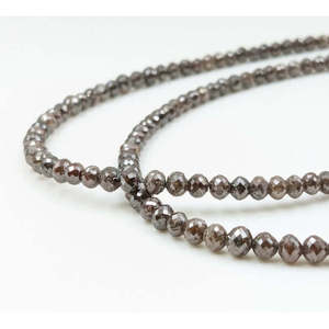 Diamants ronds naturels facettés couleur champagne 3,5-4,5 carats, perles élégantes et luxueuses de couleur champagne - Product Image 4