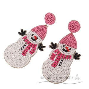 Orecchini di pupazzo di neve con perline fatti a mano all'ingrosso | Orecchino di dichiarazione di vacanza | Regalo di gioielli di Natale invernale | MOQ basso | Pronto per la spedizione - Product Image 1