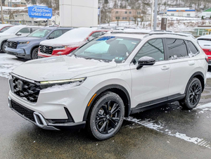 Oferta de Valor Insuperable: Honda CR-V Híbrido Turbo Sport Touring AWD SUV 2026 con Asientos de Cuero Oscuros y Volante a la Izquierda - Product Image 5