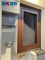 GKBM Fenêtre à battant en bois revêtue d'aluminium à haute isolation thermique Fenêtre en aluminium triple verre à faible émissivité pour maison passive
