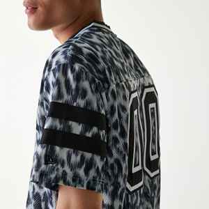 Maillot de football américain rétro en maille à imprimé léopard noir, coupe ample, court, personnalisable avec nom et numéro, maillot de sport en maille - Product Image 5