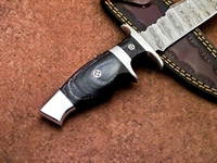 Couteau de chasse et de camping Jexa Survival en acier Damas, manche en bois, bord partiellement dentelé, multifonction, léger et durable