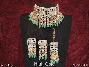Hermosa Full Kundan Stones HIGH Gold Plated Designer Party wear Heavy Gargantilla Collar Set - Product Image 4