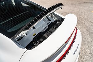 2023 911 Turbo S Coupé ~4 000 milles, moteur 6 cylindres en ligne biturbo de 640 ch, transmission intégrale, freins en céramique carbone - Product Image 5