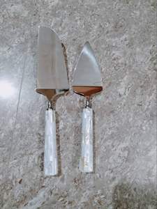 Ensemble de 4 couverts à salade et couteaux à gâteau en acier inoxydable avec manche en bois top tendance - Product Image 4