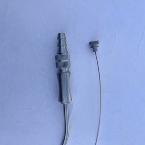 ท่อดูดเครื่องขัดฟันไทเทเนียมขนาด1.5มม. ทำมุมจมูกและลำคอท่อศัลยกรรมประสาทในการสั่งซื้อจำนวนมาก - Product Image 4