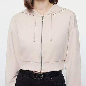 Venta al por mayor sudadera recortada 100% algodón Sudadera con capucha de peso pesado de gran tamaño para las mujeres logotipo personalizado nuevo diseño - Product Image 4