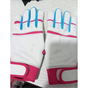 Guantes de bateo de alto rendimiento para jugadores de béisbol que ofrecen agarre avanzado, absorción de impactos, ajuste cómodo y diseño en cuero. - Product Image 4