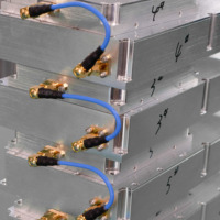 Módulo Amplificador de Potencia RF Personalizado de 108-400MHz y 40W, Módulos RF Inalámbricos para Aplicaciones de Sistemas EMC, Sistema de Amplificación de Señal GaN para UAV