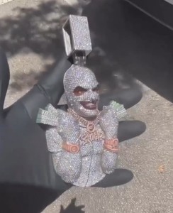 จี้รูปขนนกแบบกำหนดเอง CONCEPTION ประดับเพชร VVS มอยส์ซาไนต์ สไตล์คริสเตียน ฮิปฮอป ชุบทองคำขาว ได้รับการรับรองจาก GRA - Product Image 2