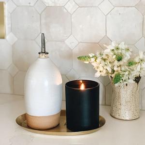 Decoración atemporal de latón: platos hechos a mano en latón macizo. Eleva cualquier habitación con estilo vintage. Pedidos de exportación bienvenidos. - Product Image 4