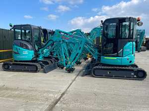Mini-Excavatrices Kobelco SK35SR/SK55/SK75/SK50/SK60/SK60-C/SK60-8/SK60SR/SK40/SK40SR à Chenilles en Caoutchouc, Excavatrices Frontales, Tracteurs - Product Image 6
