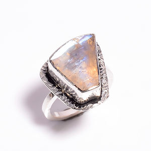 แหวนแต่งงานคลาสสิกเงินแท้ 925 รุ่น RS-290 ประดับพลอยมูนสโตนทรงแฟนซี เหมาะสำหรับเป็นของขวัญในโอกาสหมั้น วันครบรอบ หรืองานเลี้ยง - Product Image 1