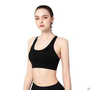 Nouveau meilleur hgih qualité dames ensembles de gymnastique couleur noire soutien-gorge de sport durable avec court noir fabriqué au Pakistan - Product Image 6