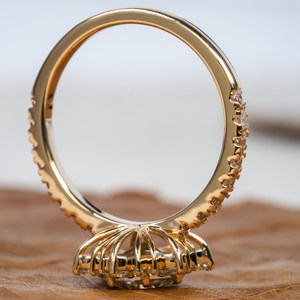 Nouvelle bague de proposition de conception de flocon de neige à la mode pour votre partenaire or jaune 18 carats 34 diamants cultivés en laboratoire pavé - Product Image 2