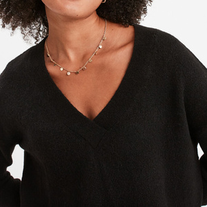 Pull confortable pour femme en maille unie à manches longues avec logo sur le devant, parfait pour l'hiver, le streetwear décontracté et le confort par temps froid - Product Image 4