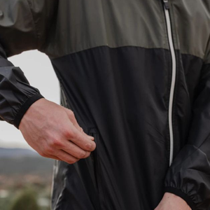 OEM estilo de moda Casual Nylon Correr Deportes Impermeable Personalizar Logotipo de impresión Chaqueta cortavientos para los hombres - Product Image 3