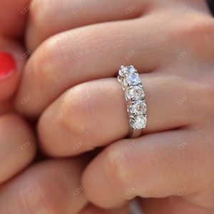 Anillo de Moissanita de Oro de 18K con Diseño de Joyería de Proveedor, Personalizado con 5 Piedras, Claridad VVS, Corte Brillante, Certificado GRA, Anillo de Bodas de Primera Calidad - Product Image 2